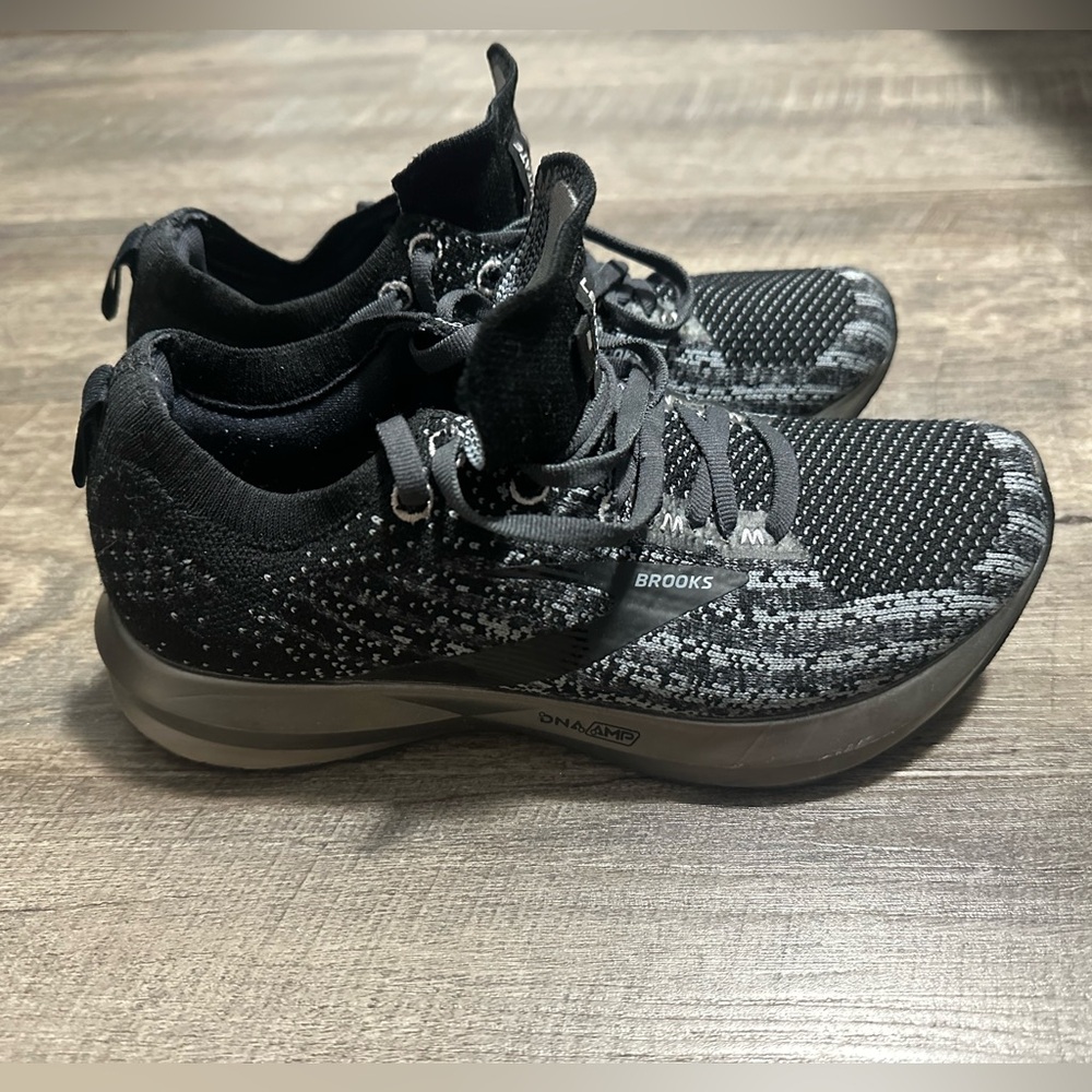 Brooks Women’s Levitate 3 Running Shoes